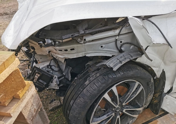 Volvo XC 60 cena 41900 przebieg: 20000, rok produkcji 2019 z Warszawa małe 254